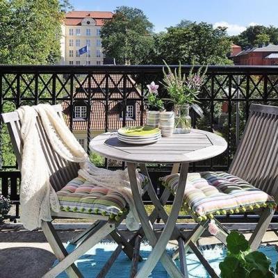 Biến ban công nhà phố thành thiên đường nghỉ dưỡng